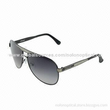 Aviator Sunglasses for Men, with Polarized Lens and UV 400 Protection